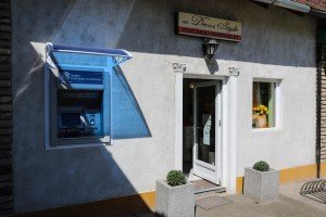 Bankomat banke "Poštanske štedionice" u Hajdukovu