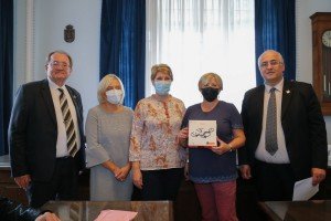 Uručenje dronova i potpisivanje ugovora o donaciji sa direktorima osnovnih škola iz Subotice