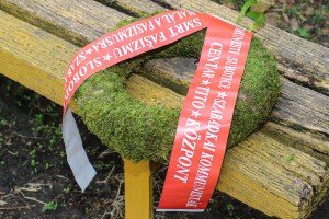 Polaganje venaca kod postamenta Jovanu Mikiću Spartaku