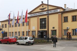 Polaganje venaca na Spomen ploču oslobodiocima Subotice