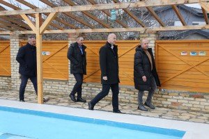 Sekretar Nenad Ivanišević u poseti ugostiteljskom objektu i prenoćištu "Roadside"