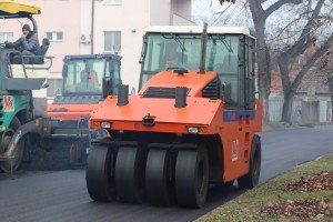 Obilazak radova na asfaltiranju ulice Ferenca Sepa