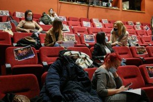 Najava premijere predstave "Poslednje devojčice"