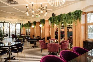 Restoran domaće i međunarodne kuhinje na Paliću