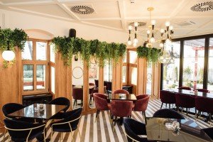 Restoran domaće i međunarodne kuhinje na Paliću