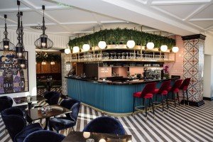 Restoran domaće i međunarodne kuhinje na Paliću