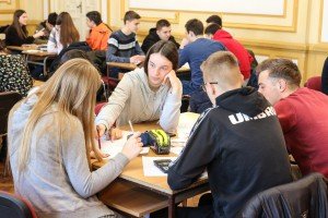 Takmičenje učenika prirodno-matematičkog, opšteg i IT smera, u izradi zadataka iz matematike i fizike