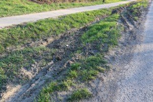 Neprilkadno obeleženo suženje puta na glavnom putu u Malom Bajmoku