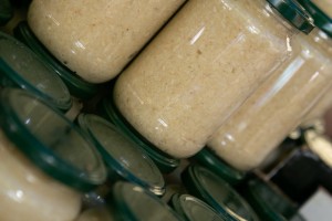 Mlečna pijaca - ponuda i potražnja, razgovor sa posetiocima i zakupcima pred uskršnje praznike