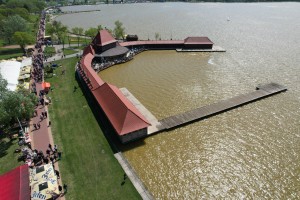 Prvomajski uranak 2022. uz obalu Palićkog jezera (iz ptičje perspektive)