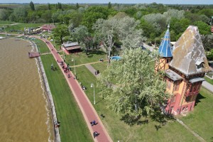 Prvomajski uranak 2022. uz obalu Palićkog jezera (iz ptičje perspektive)