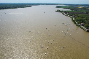 Prvomajski uranak 2022. uz obalu Palićkog jezera (iz ptičje perspektive)
