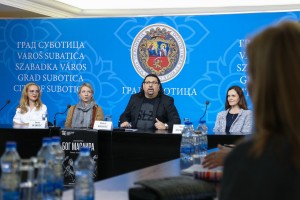 Najava predstave "Bog masakra" Drame na srpskom jeziku