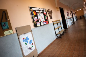 Sadnja paradajza u okviru projekta koji ima za cilj podizanje svesti o očuvanju životne sredine