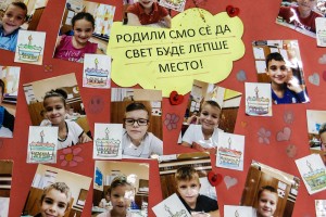 Sadnja paradajza u okviru projekta koji ima za cilj podizanje svesti o očuvanju životne sredine