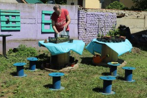 Sekretar Ivanišević u poseti udruženju "Autizam"