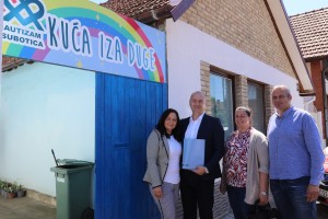 Sekretar Ivanišević u poseti udruženju "Autizam"