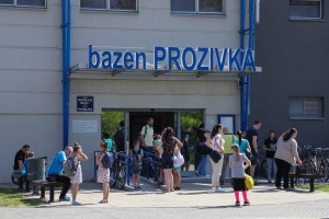 Besplatna škola plivanja za subotičke mališane