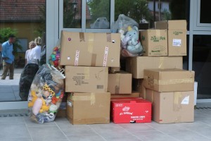 Donacija garderobe i igračaka udruženja "Za Suboticu svim srcem" Domu "Kolevka"