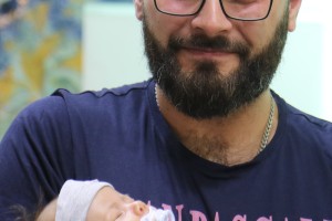 Darivanje beba rođenih u Nedelji Crvenog krsta