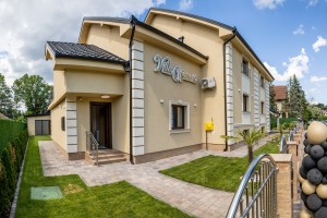 Villа Cvijanović - odmor u modernom ambijentu, uz bazen i wellnes sadržaje