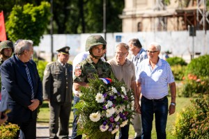 Polaganje venaca na Spomenik žrtvama fašizma