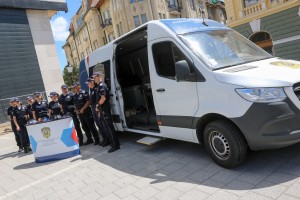 Demonstracija policijskih simulatora za drogu i alkohol