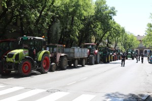 Protest poljoprivrednika u centru grada