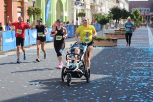 5. Subotički polumaraton - finišeri na ciljnoj rampi