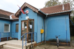 Podela kuvanih obroka Narodne kuhinje Crvenog krsta