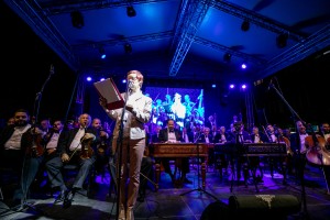 Koncert mađarskog ciganskog simfonijskog orkestar "100 violina"