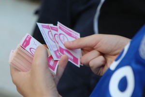 "Menjaža" kod nove fontane - sličice učesnika fudbalskog prvenstva u u Kataru