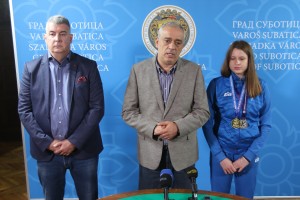 Prijem gradonačelnika Bakića za delegaciju Ženskog odbojkaškog kluba "Spartak"