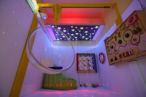 Obilazak senzorne sobe i letnjikovca u "Kolevki"