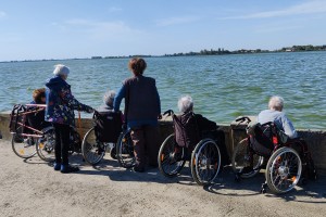 Dom za negu starih "Auxilium BB" - obilazak Palića i druženje u ustanovi