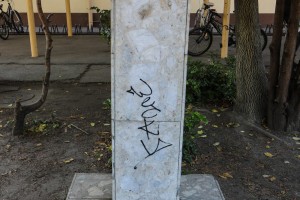 Polaganje venaca kod postamenta Jovanu Mikiću Spartaku