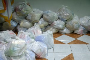 Podele paketa hrane i higijene socijalno ugroženim građanima