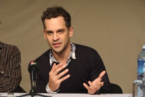 Najava premijere predstave "Ne pucaj na lastu!"