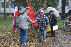 Polaganje venaca na spomenik "Balada vešanih"