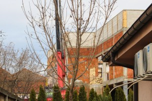 (Ne)legalna gradnja u Železničkom naselju