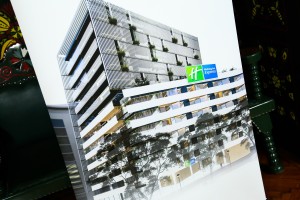 Potpisivanje ugovora povodom izgradnje hotela "Holliday In" u Subotici