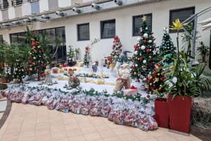 Donacija novogodišnjih paketića "Batschka" fondacije deci iz socijalno ugroženih porodica