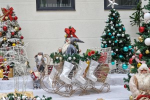 Donacija novogodišnjih paketića "Batschka" fondacije deci iz socijalno ugroženih porodica