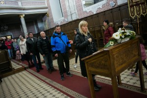 Paljenje badnjaka na Trgu