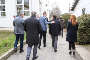Obilazak fiskulturne sale u OŠ "Hunjadi Janoš" u Čantaviru povodom nedavnih investicija