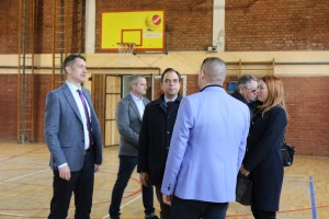 Obilazak fiskulturne sale u OŠ "Hunjadi Janoš" u Čantaviru povodom nedavnih investicija