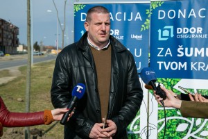 Sadnja drveća u Ulici Partizanskih baza