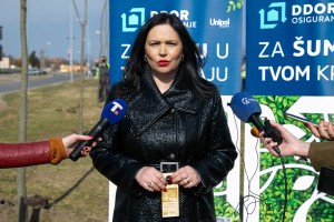 Sadnja drveća u Ulici Partizanskih baza