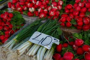 Obilazak ponuđača robe na Mlečnoj pijaci