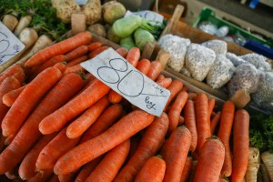 Obilazak ponuđača robe na Mlečnoj pijaci